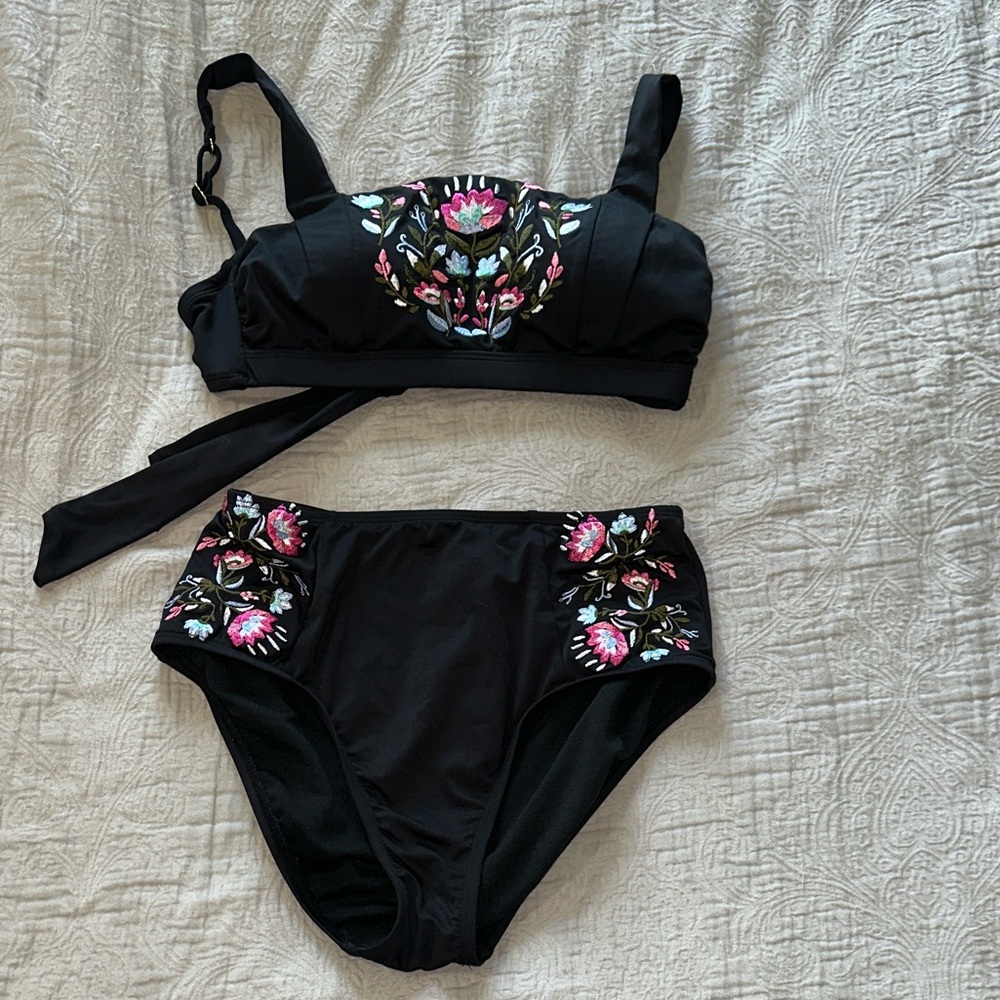 Gibson Black Swim Bikini Set with Pink Floral Accents